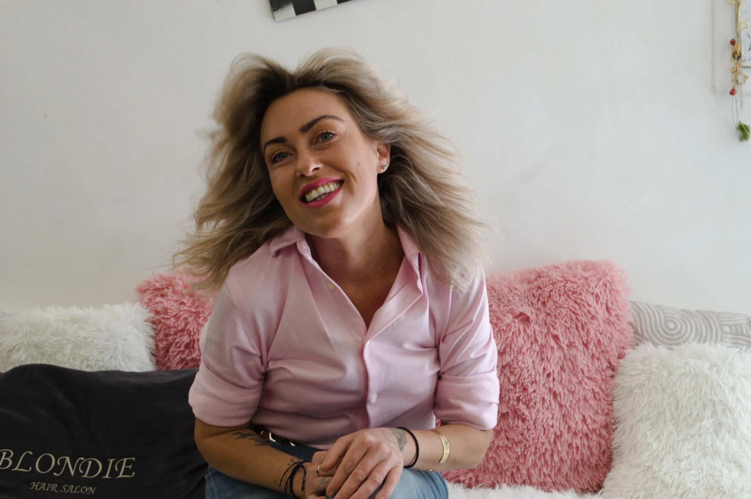 Blondie Hair Salon: Η κορυφαία hairstylist Άννα Μοσκάλοβα￼